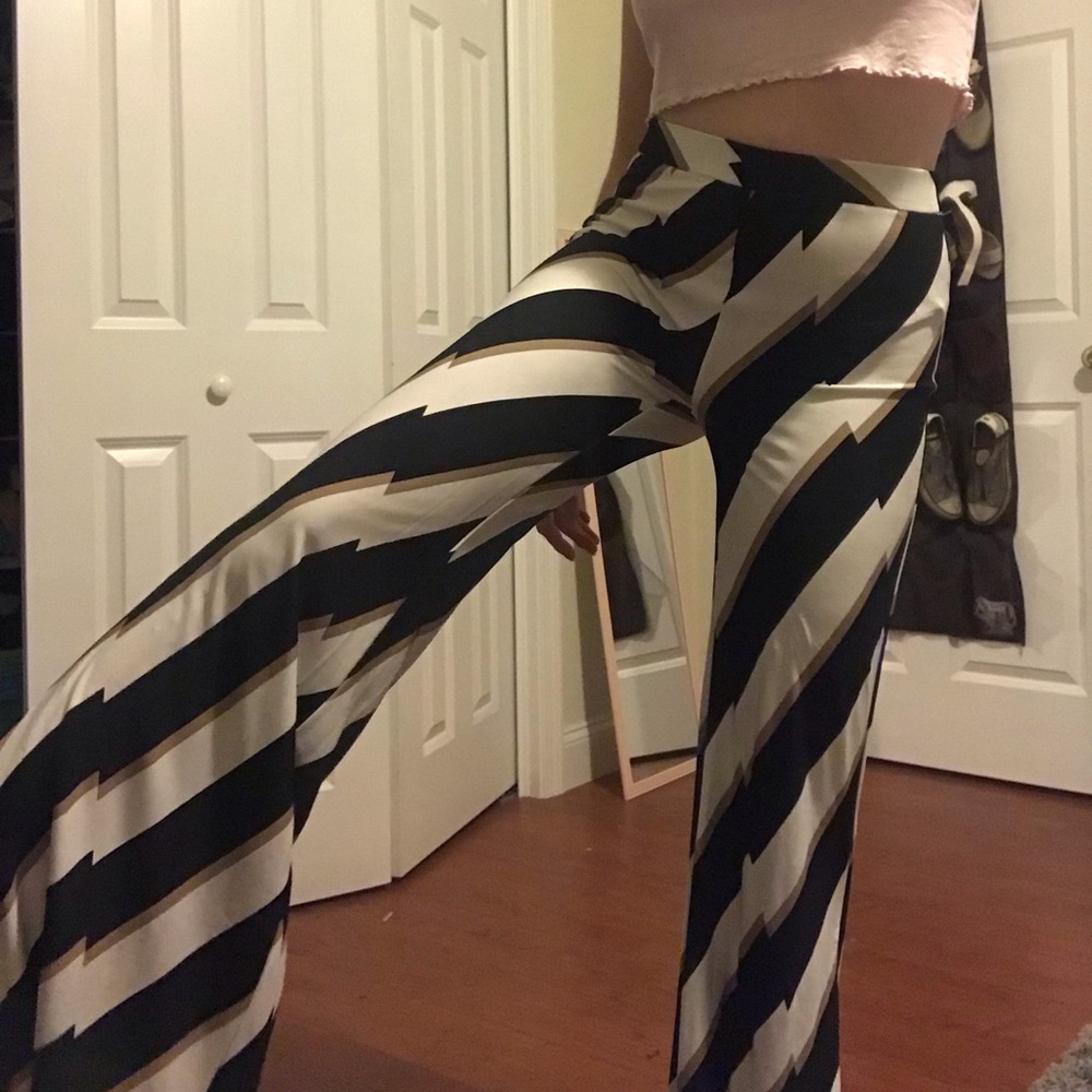 Flare patterned pants - Picture 3 of 3